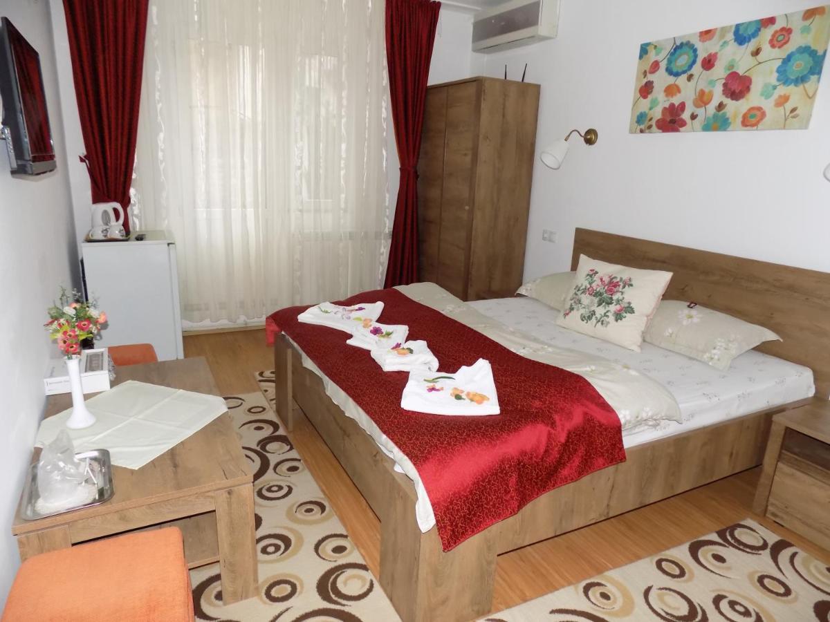 Pension Eden Băile Herculane Εξωτερικό φωτογραφία